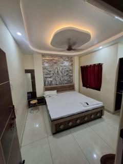 Kashi nagari Home Stay - 0