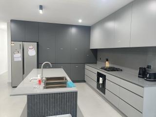 Cozy Double Room in Modern House - R96 - Guildford - 1
