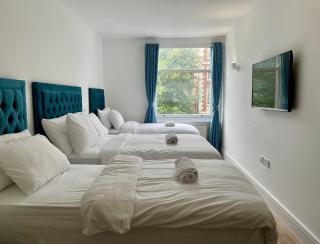 Kensington Luxury Suites - 3