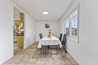 stylish but fresh and comfortable home - Edmonton - 0