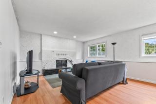 stylish but fresh and comfortable home - Edmonton - 3
