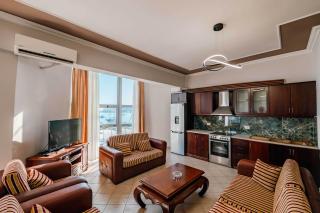 Beachfront Apartment- Rooftop Pool Access - Sarandë - 8