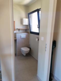 Gite neuf avec accès sauna, bain a remous et piscine - - 4