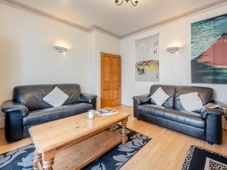 6 Bed in Tenby FB220 - 7