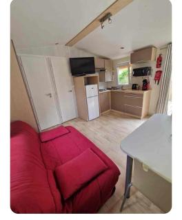 Mobil home dans camping 4 étoiles- 2 chambres -4 à 6 pers-clim-terrasse-TV - Cadenet - 7
