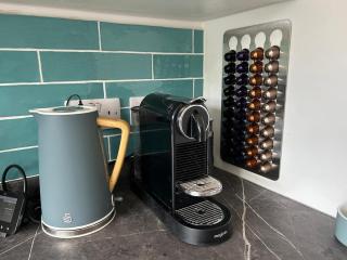 3 bed home - Stratford Upon Avon - 2