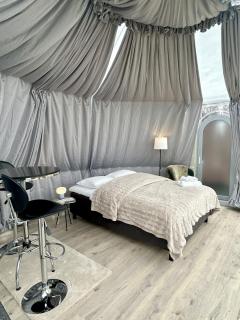 Glass domes at Arctic Ocean Lodge - 6