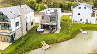 Robins Retreat ML55 Lower Mill Estate Cotswolds - Somerford Keynes - 0