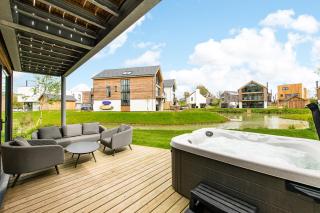 Robins Retreat ML55 Lower Mill Estate Cotswolds - Somerford Keynes - 1