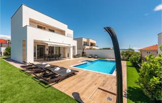 Luxurious Home In Novalja - 4