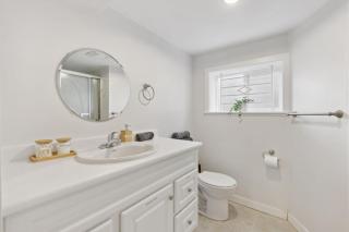 Cozy 2BR Family Suite with King Beds and Parking for 8 Guests - 7