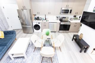Lux Capitol Hill Vacation Home, In-House Services - Washington - 8