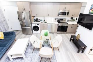 Lux Capitol Hill Vacation Home, In-House Services - Washington - 6