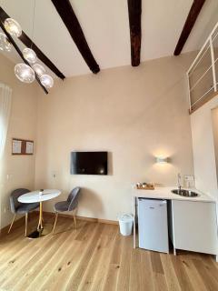 AleSuite - Naples - 7