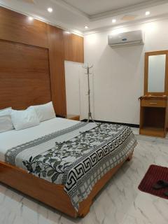 Luxury Hotel Karachi - Carachi - 9