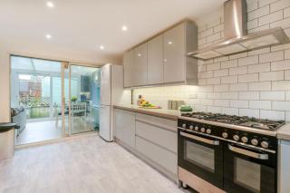 Tiger House Stevenage 5 Bed 4 Bath Group Bookings - Stevenage - 4