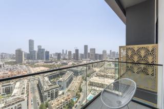 StayShort - 1 Bed Apartment in JVC Sleeps 2 with Private Pool - 9