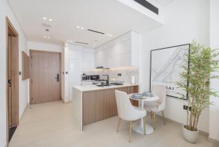 StayShort - 1 Bed Apartment in JVC Sleeps 2 with Private Pool - 1