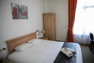Brit Hotel Aux Sacres Reims, Centre Historique - Reims - 9