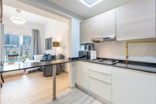 Urban Comfort 1Bedroom with Pool View in Oxford - 2