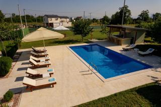 Stefhouse - 3