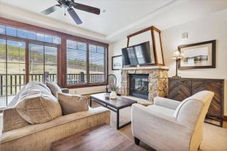 Luxury Crystal Peak Lodge 2 Bedroom Condo - Ski In, Ski Out - 0