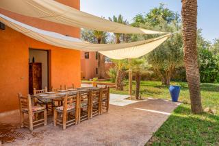 Villa Simari Palmeraie Marrakech NOUVEAU! Petit déjeuner compris-Entièrement rénovée-Superbe piscine privée chauffée-Personnel de maison inclus-Grand jardin de 2000m2-Terrain de pétanque-Ambiance typique berbère-Havre de paix - Marrakesch - 3