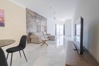 Relaxed 2BR Home with Backyard & Balconies,Tarxien - - 3