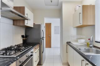 2 Bedroom Holiday Home Apartment with Pool View Brand New - 7