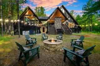 Hoch-A-Frame I Sauna-Hot Tub-Putt Putt-Firepit - 0