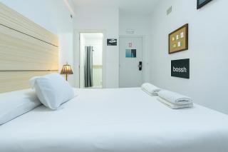 Easy Sants by Bossh! Hotels - 7