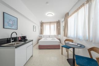 Urban Couples Retreat With Rooftop Access - Zen Selene By Tessera - Athènes - 8