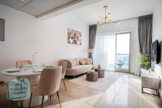 Beautiful 1BR - Fully Furnished - 1