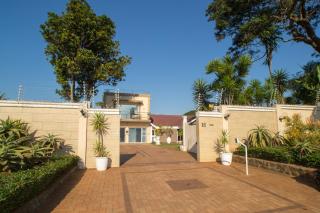 Umhlanga Self Catering Guest House - 8
