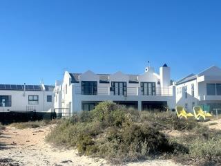 BEACH FRONT BEAUTY 50 meters from beach sand - 7