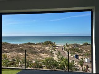 BEACH FRONT BEAUTY 50 meters from beach sand - 5