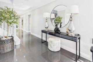 3 beds Luxury Family Home with Self-Check in & Direct Train to London - 8
