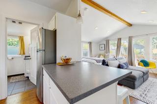 New Portland Neighborhood Studio - Portland - 1