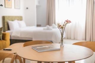 Spacious Couples Studio with Seating Area & Rooftop Vibes Zen Gaia By Tessera - Atene - 0