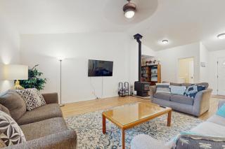 Lavender Lake Lodge - 4