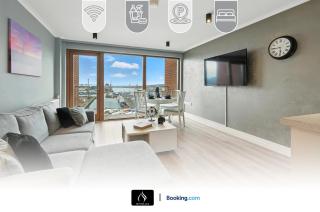 High-Rise 2 Bedroom Apartment By Boyeilles Apartments Short Lets & Serviced Accommodation Belfast With Free Parking & WiFi - 0
