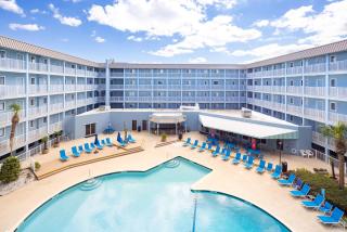 Sunny Shores Retreat - Hilton Head Resort - 9