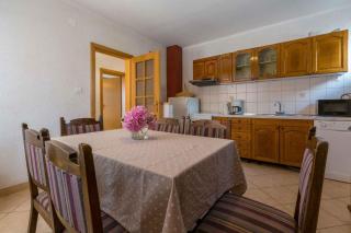 Crikvenica Three-Bedroom Apartment 1 - Crikvenica - 8