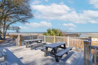 Beachy Days Escape - Cozy Haven Steps from Beach - 7