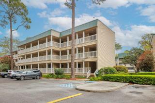 Beachy Days Escape - Cozy Haven Steps from Beach - Hilton Head Island - 5
