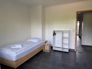 T&K Apartments - Wegberg - 4-7 room Apartments - private parking - WIFI - Fully equipped kitchen - Wegberg - 3