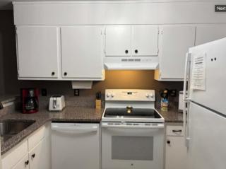 Resort Condo for 6 with Tons of Amenities Near Beach - 8