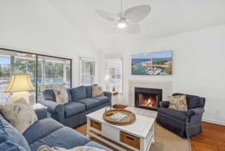Coastal 4 BDR for 8 Walk to Beach - Hilton Head Island - 4