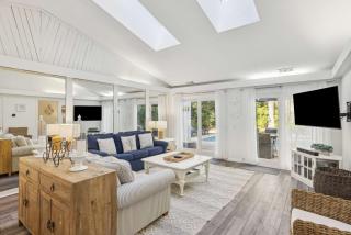 3 BDR Stay for 8 Near Beach Shops & Golf Course - 2