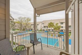 Charming Condo Overlooking Pool Minutes to Beach - 6
